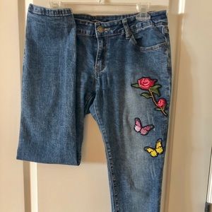 SOLD twentyone black by Rue 21 Embroidered Skinny